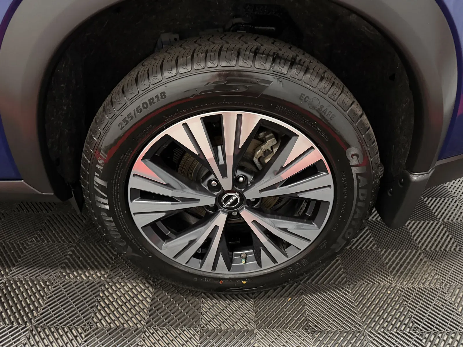 Nissan Rogue photo 13