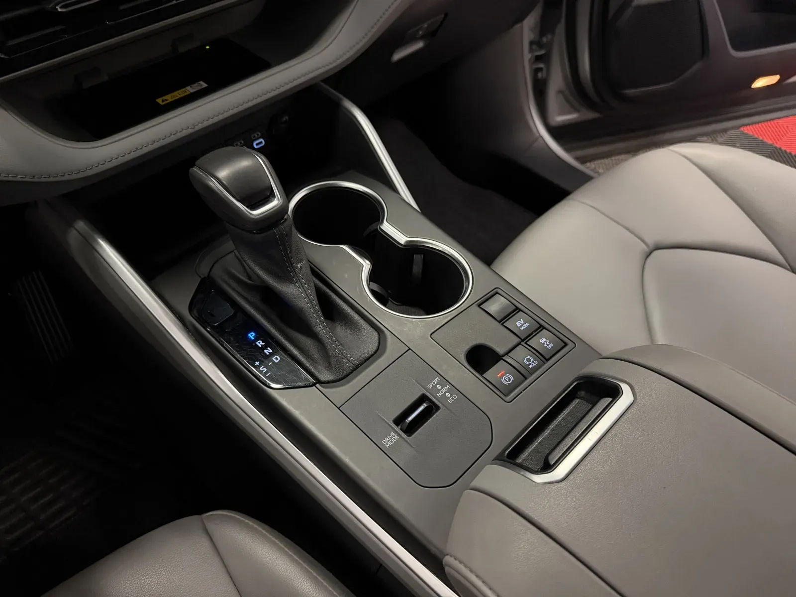 Toyota Highlander photo 36