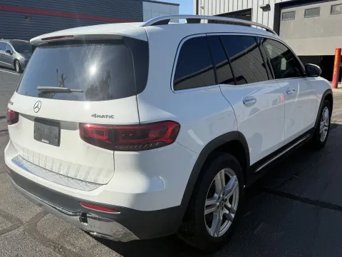 More photos of 2021 Mercedes-Benz GLB 250 at Oakley Auto World, MO