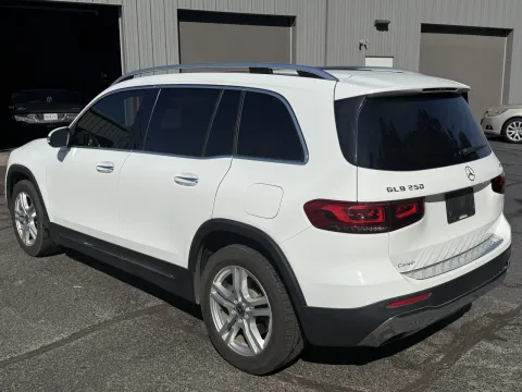 Photos of 2021 Mercedes-Benz GLB 250 for sale in Branson West, MO at Oakley Auto World