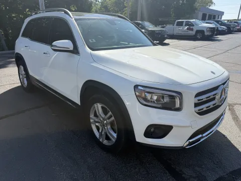 More photos of 2021 Mercedes-Benz GLB 250 at Oakley Auto World, MO