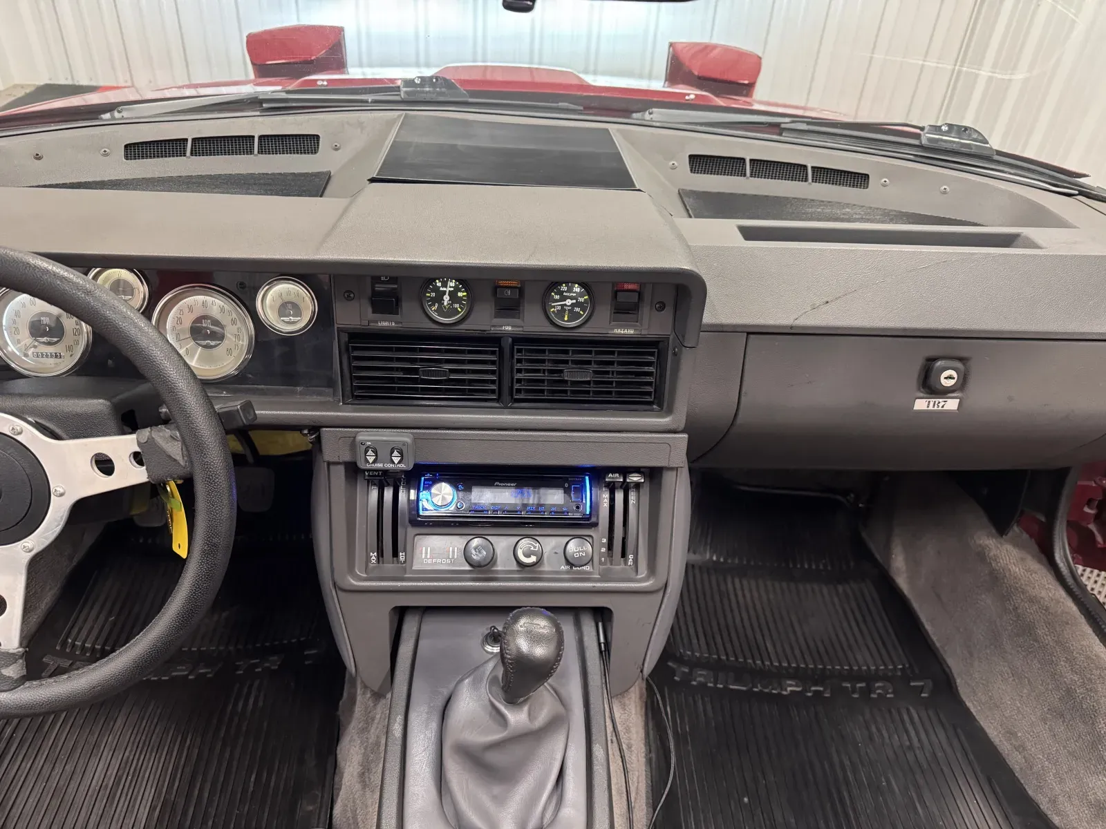 Triumph TR7 photo 30