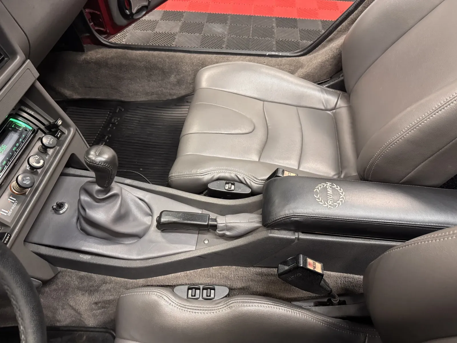 Triumph TR7 photo 33