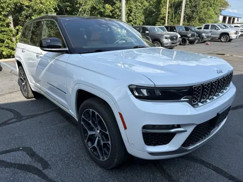 More photos of 2022 Jeep Grand Cherokee Summit Reserve 4xe at Oakley Auto World, MO