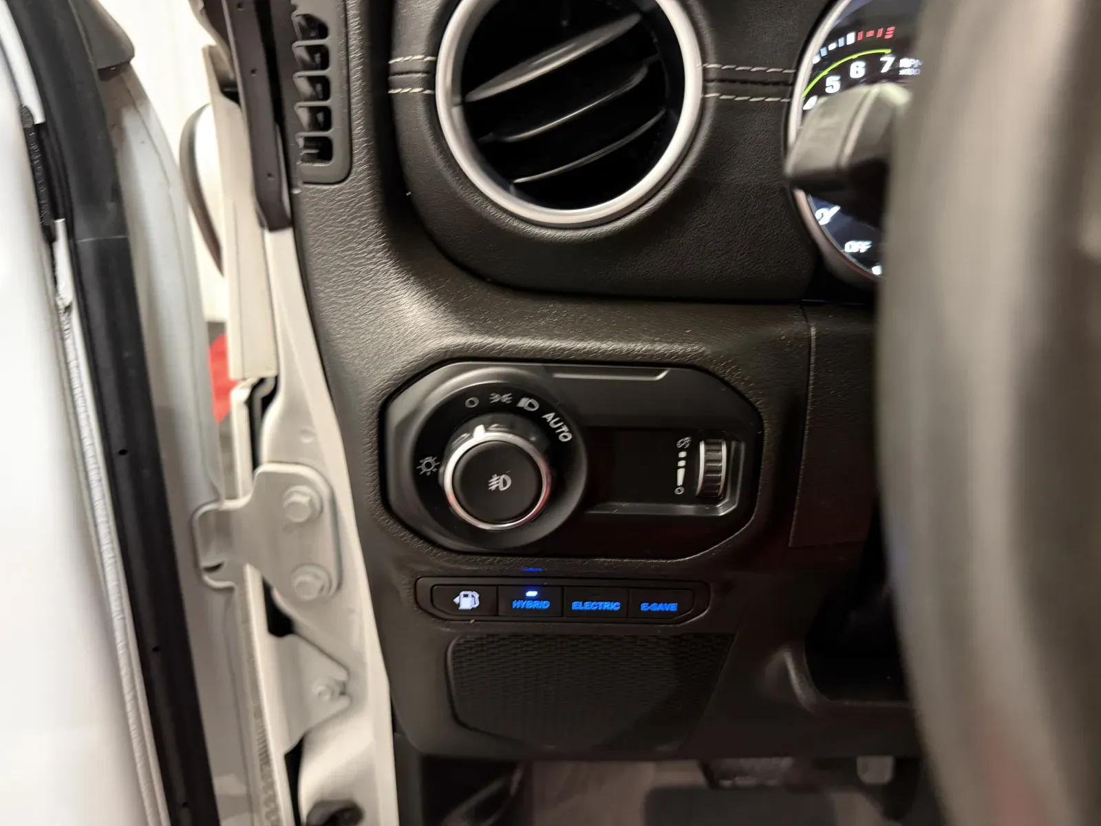 Jeep Wrangler photo 27