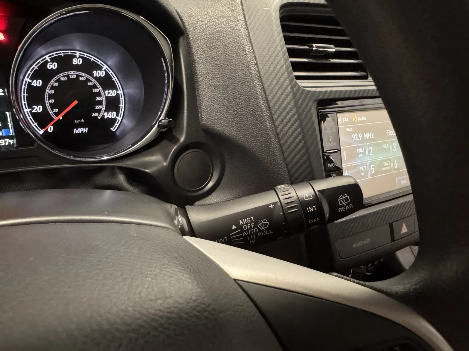 Mitsubishi Outlander Sport photo 22