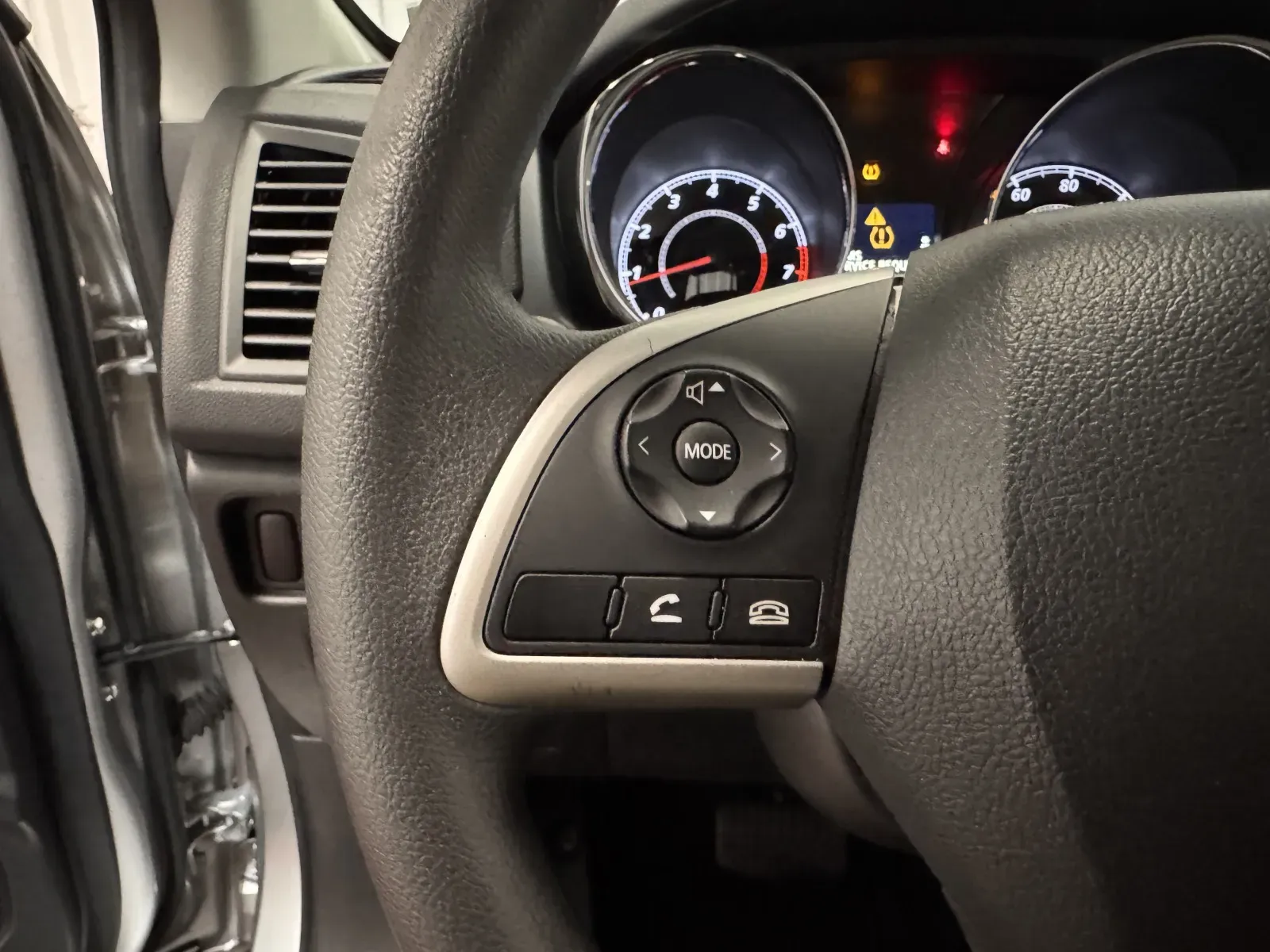 Mitsubishi Outlander Sport photo 19