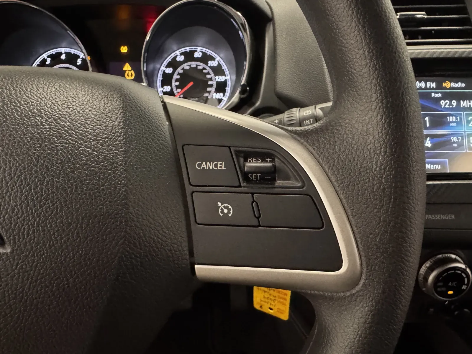Mitsubishi Outlander Sport photo 20