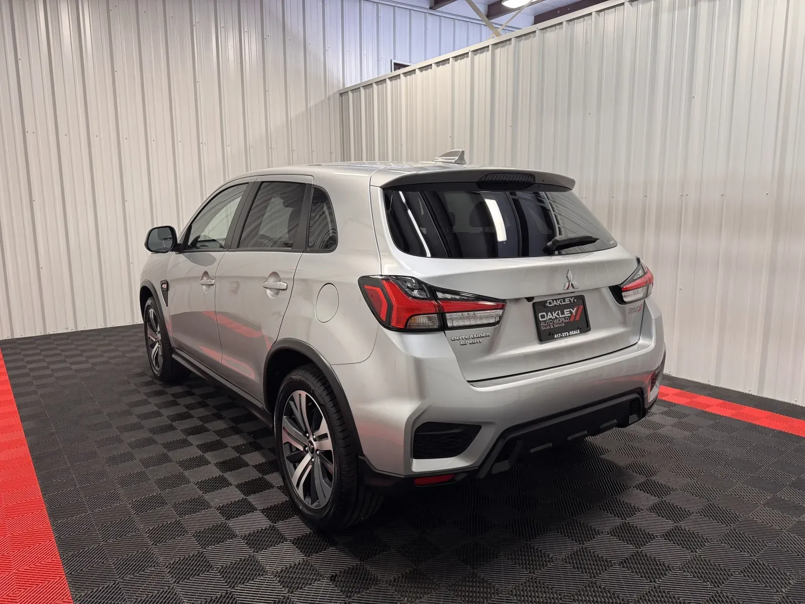 Mitsubishi Outlander Sport photo 2