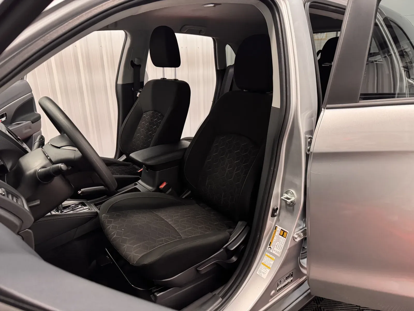 Mitsubishi Outlander Sport photo 33