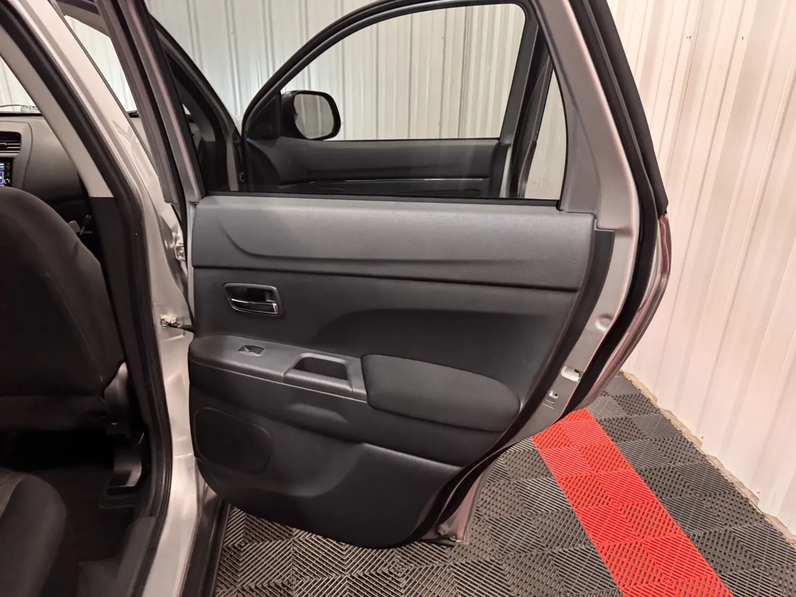 Mitsubishi Outlander Sport photo 38
