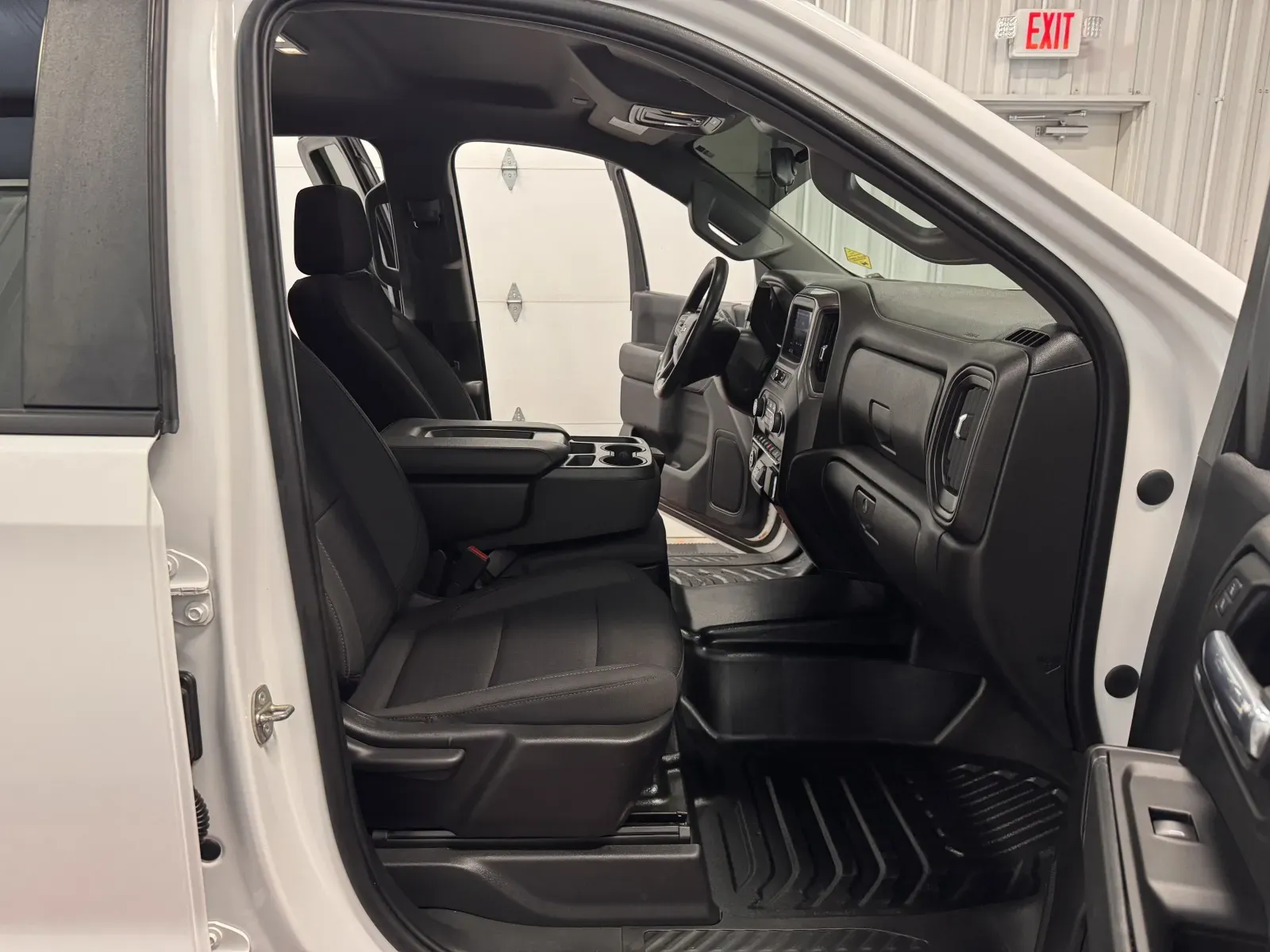 Chevrolet Silverado photo 39