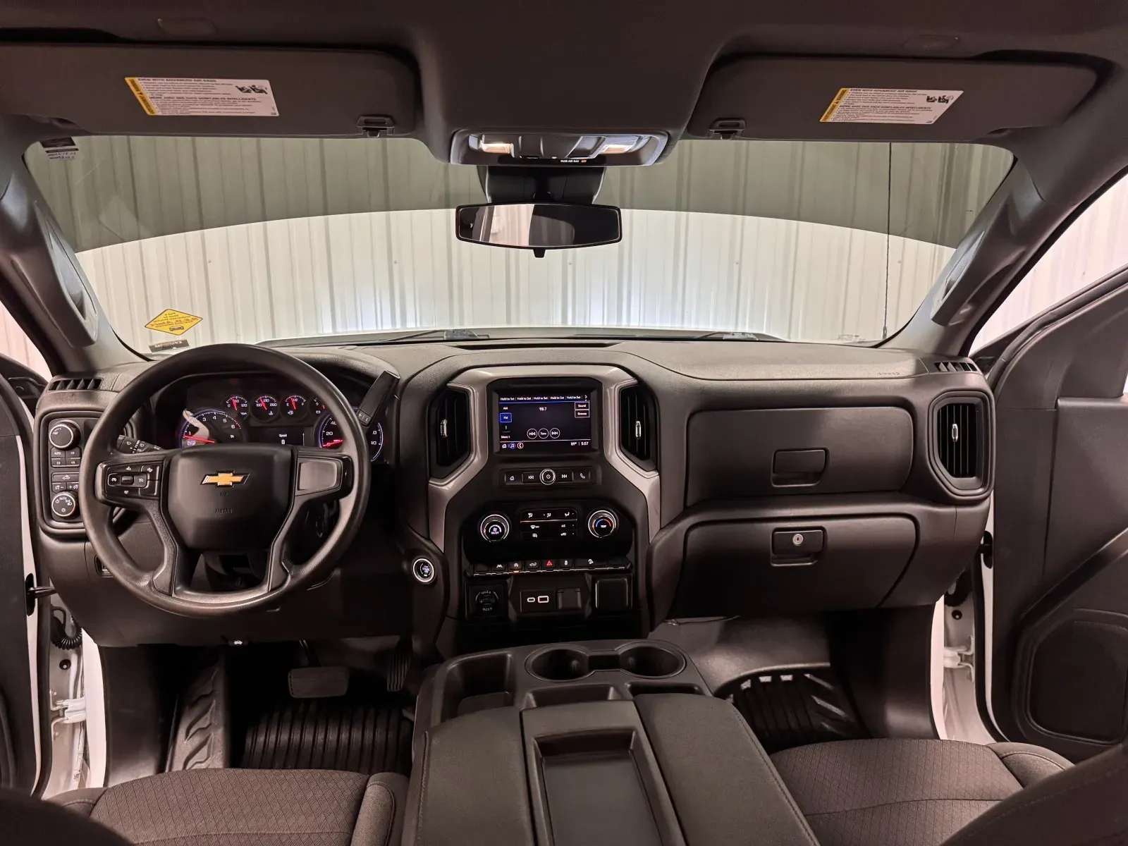 Chevrolet Silverado photo 26