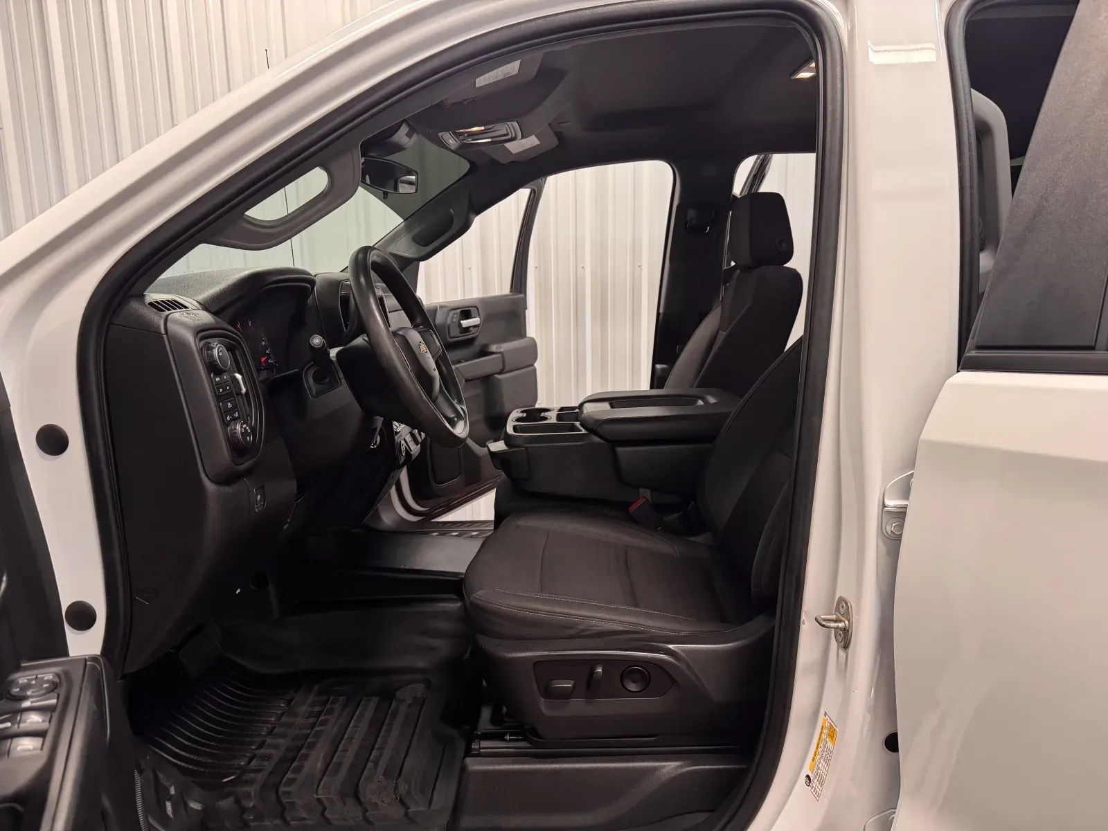 Chevrolet Silverado photo 31