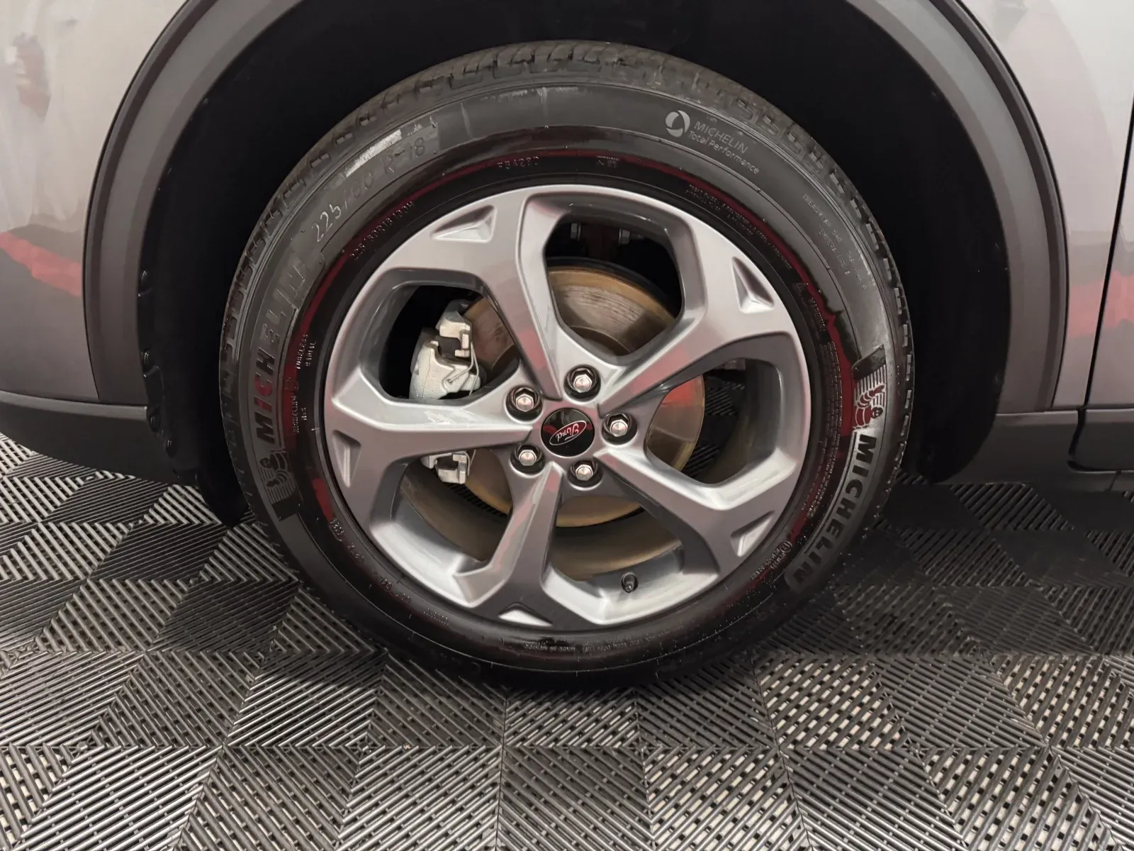 Ford Escape photo 10