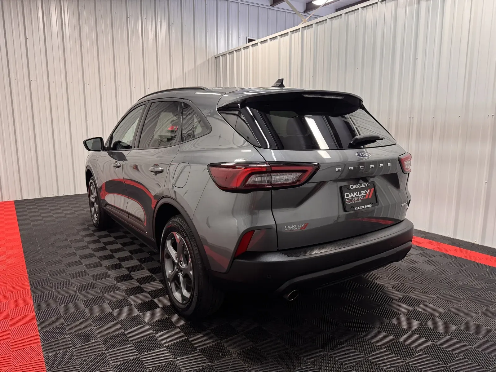 Ford Escape photo 2