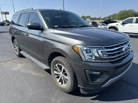 More photos of 2018 Ford Expedition XLT at Oakley Auto World, MO