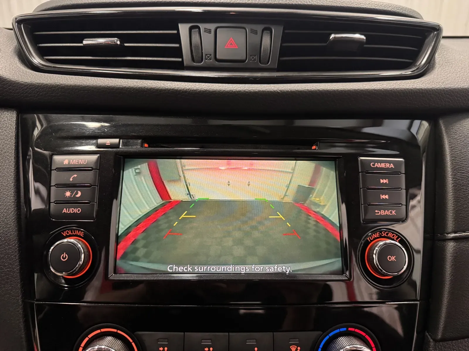 Nissan Rogue photo 29