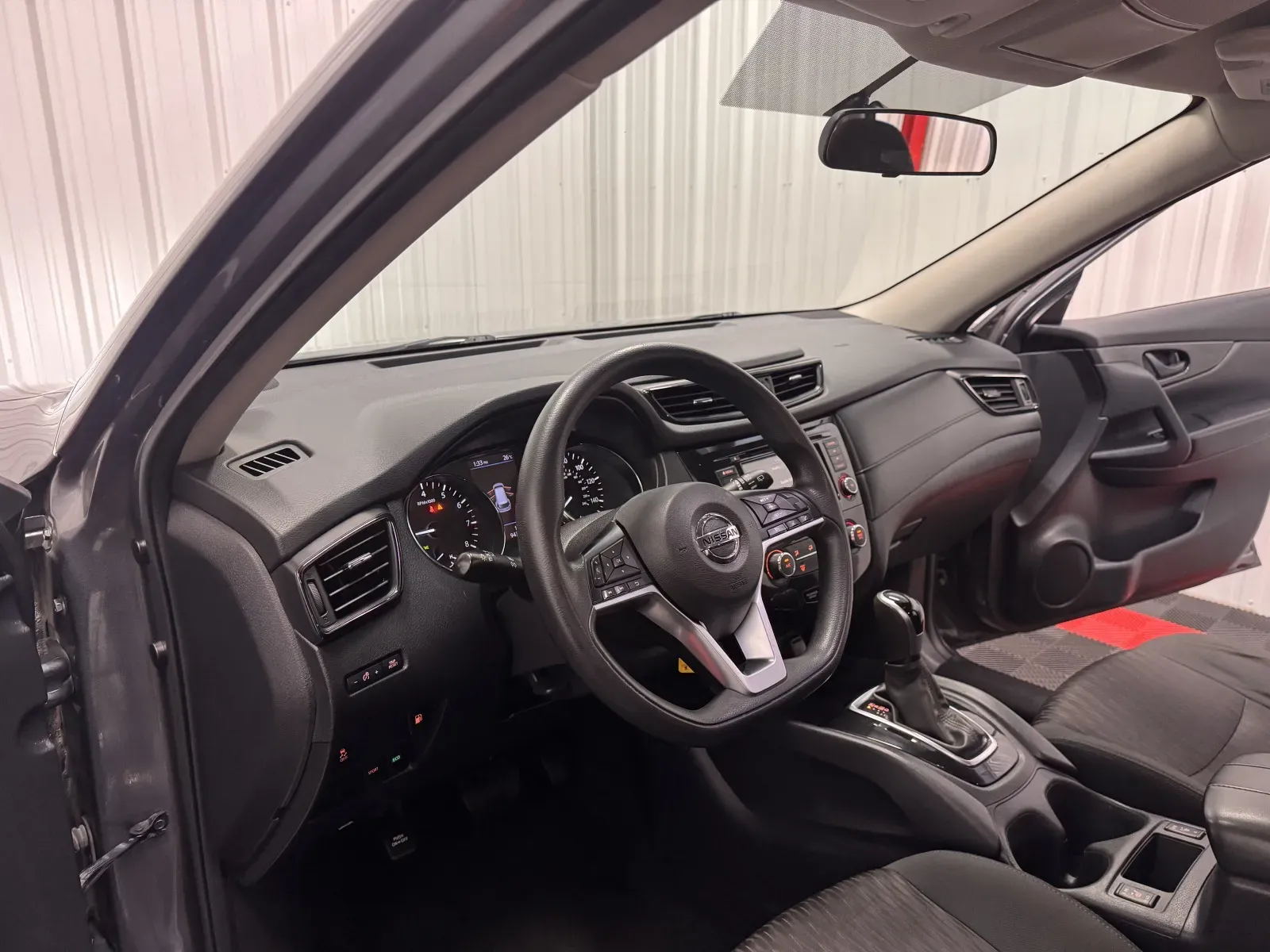 Nissan Rogue photo 34