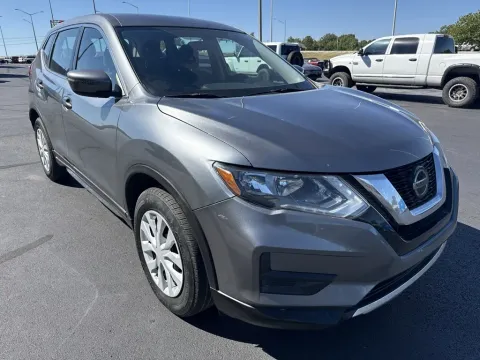 More photos of 2020 Nissan Rogue at Oakley Auto World, MO