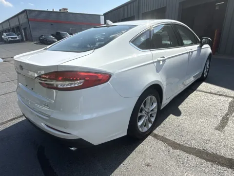 More photos of 2020 Ford Fusion SE at Oakley Auto World, MO