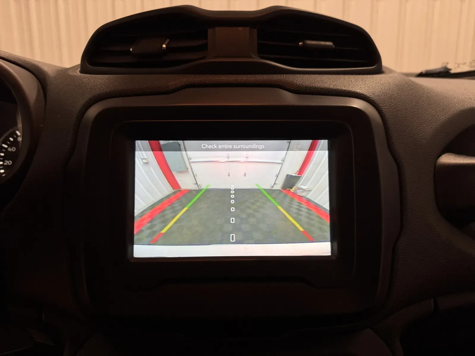 Jeep Renegade photo 29