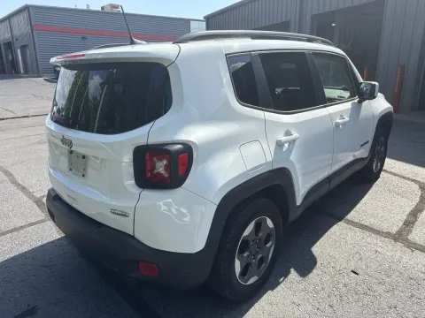 More photos of 2018 Jeep Renegade Latitude at Oakley Auto World, MO