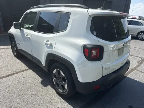 Photos of 2018 Jeep Renegade Latitude for sale in Branson West, MO at Oakley Auto World