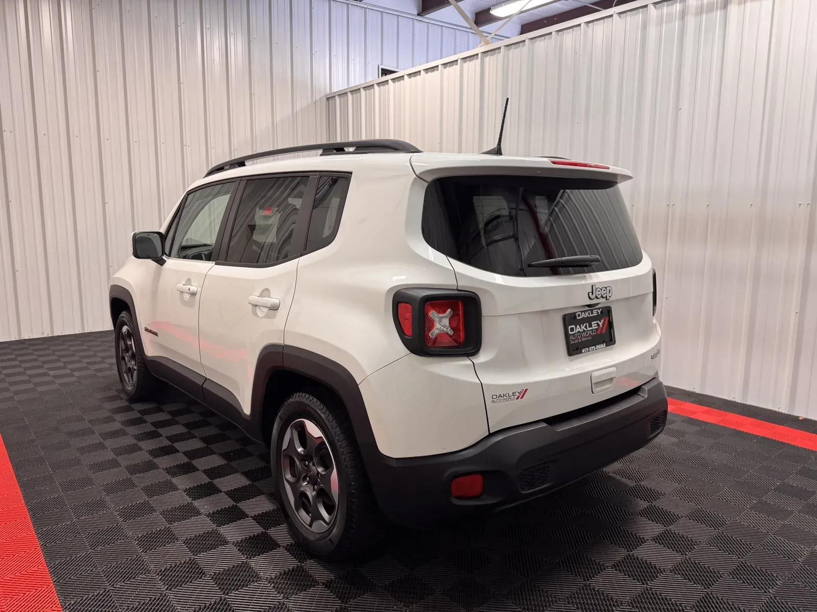 Jeep Renegade photo 2