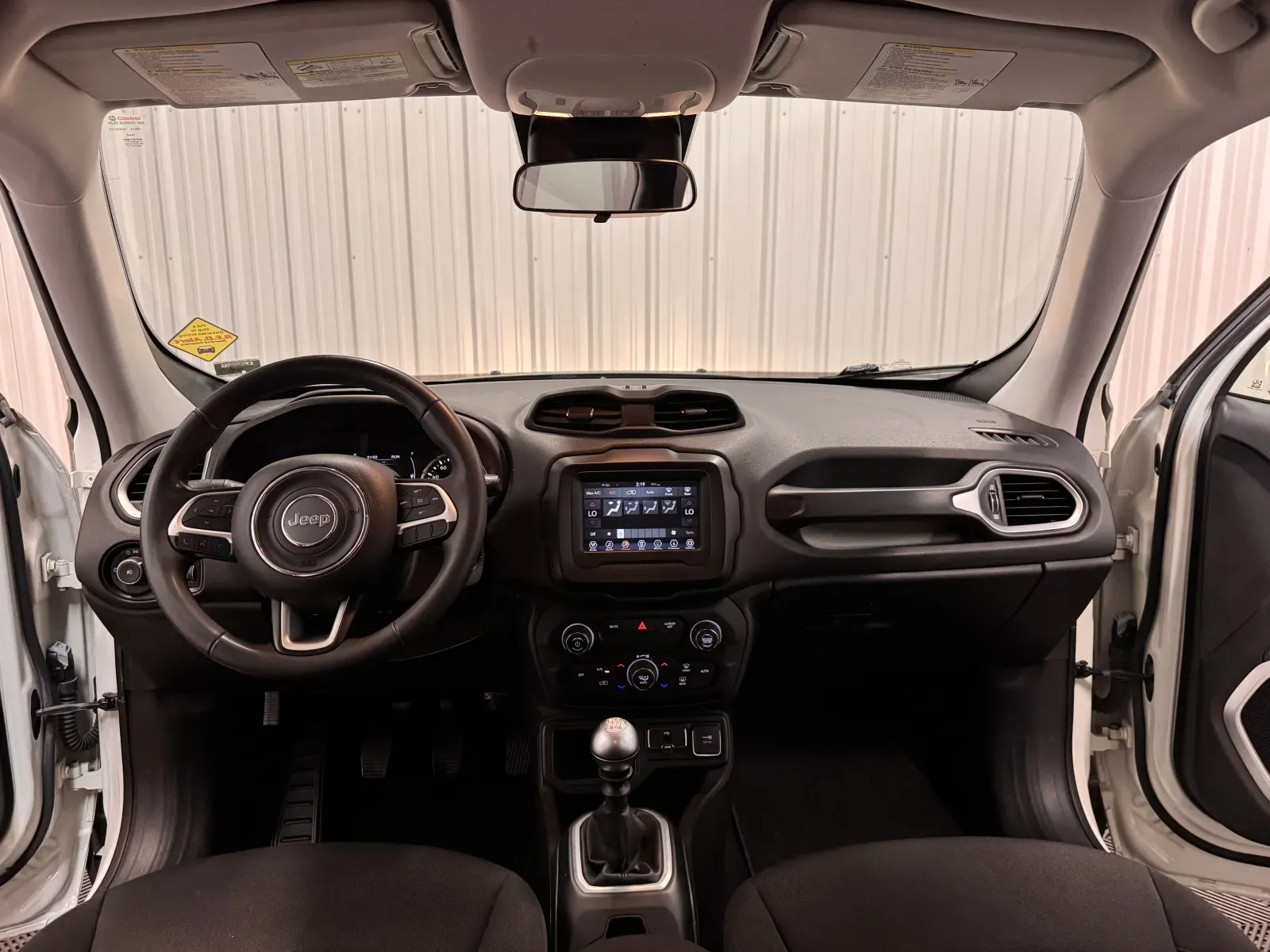 Jeep Renegade photo 27