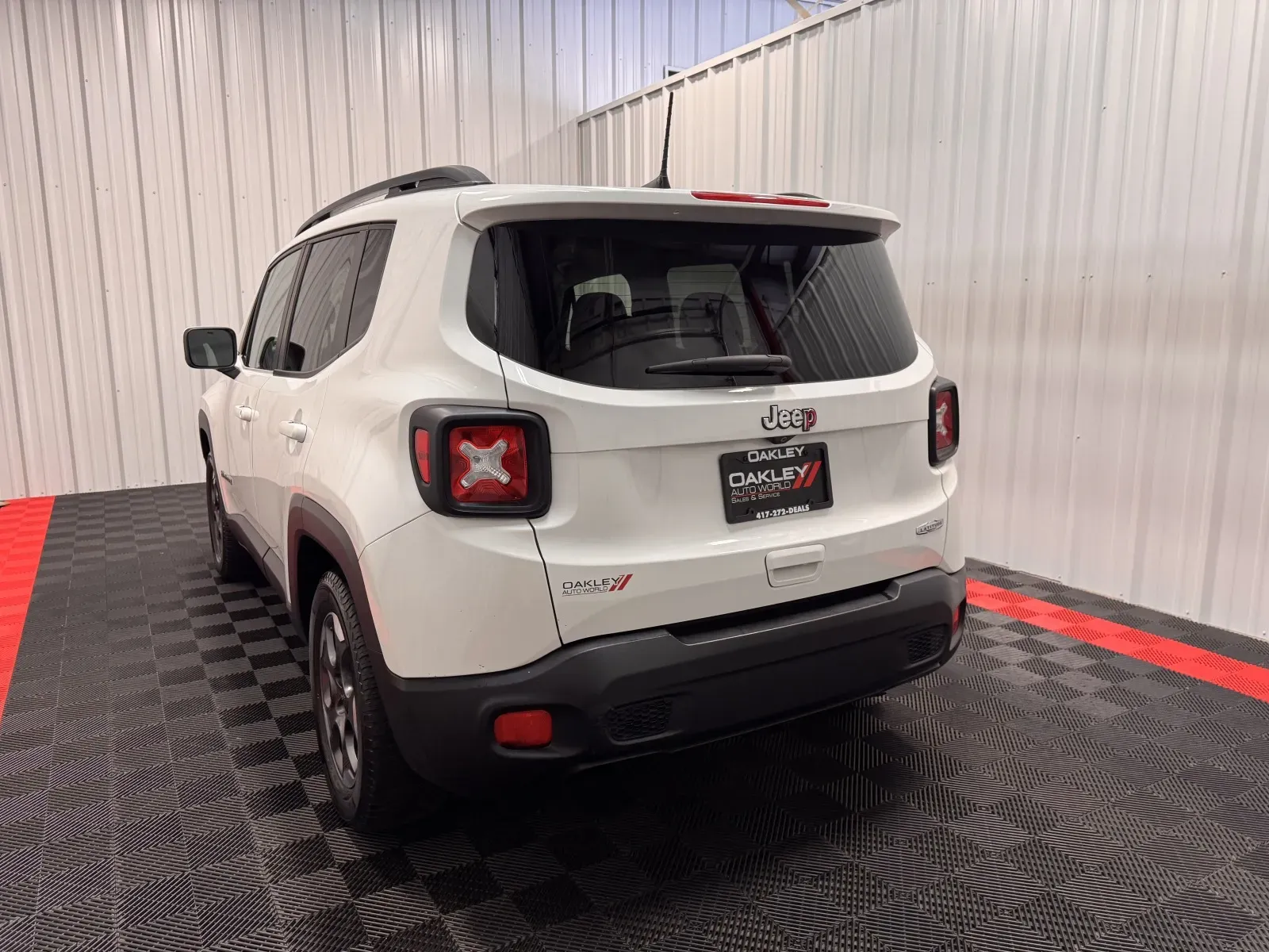 Jeep Renegade photo 13