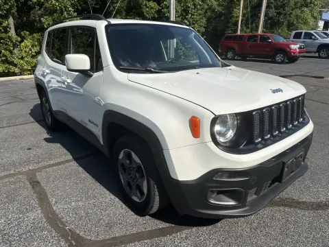 More photos of 2018 Jeep Renegade Latitude at Oakley Auto World, MO