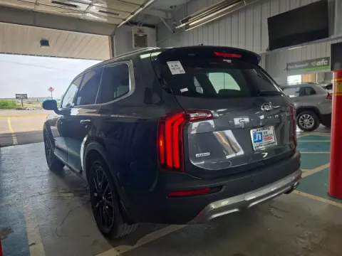 Photos of 2021 Kia Telluride SX for sale in Branson West, MO at Oakley Auto World
