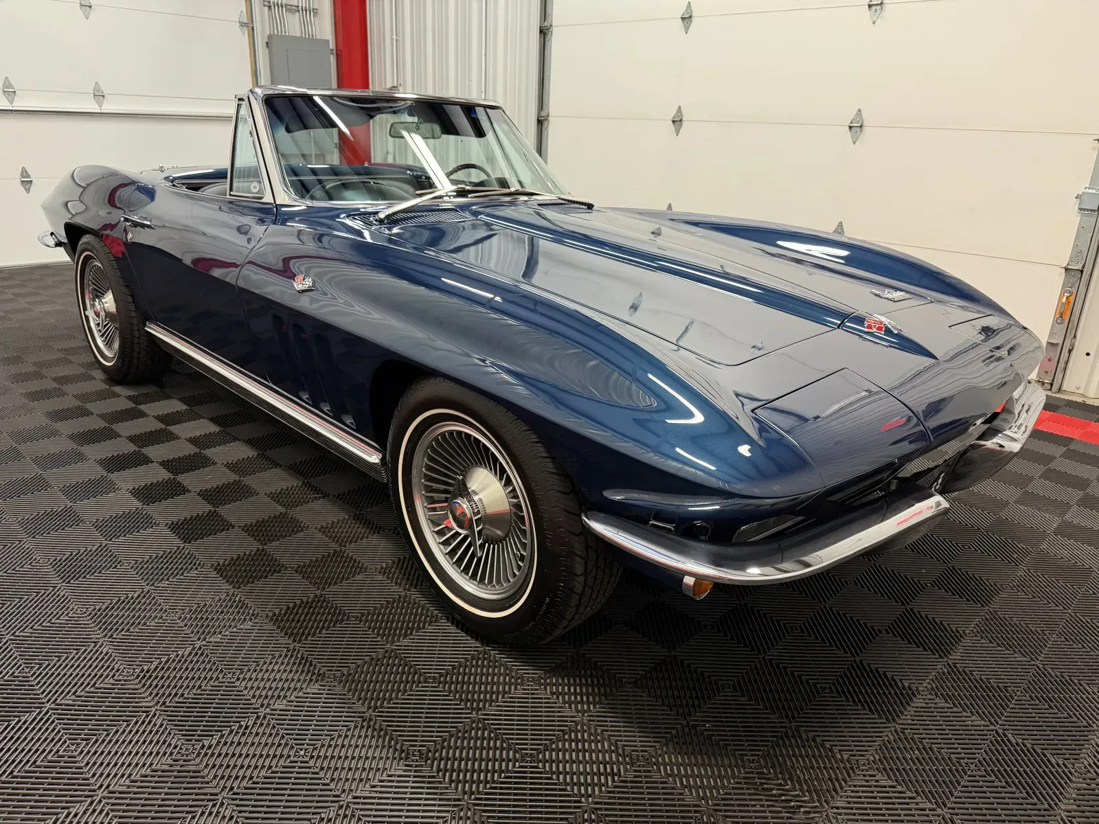 Chevrolet Corvette photo 4