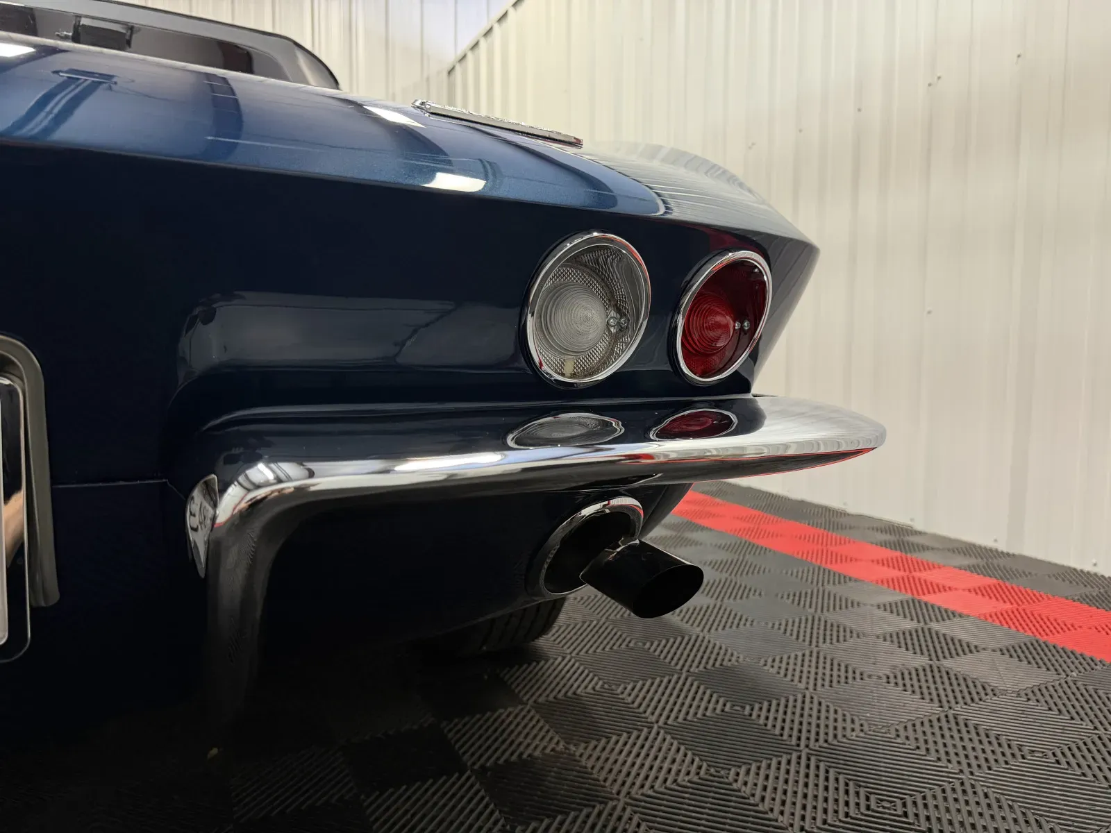 Chevrolet Corvette photo 35