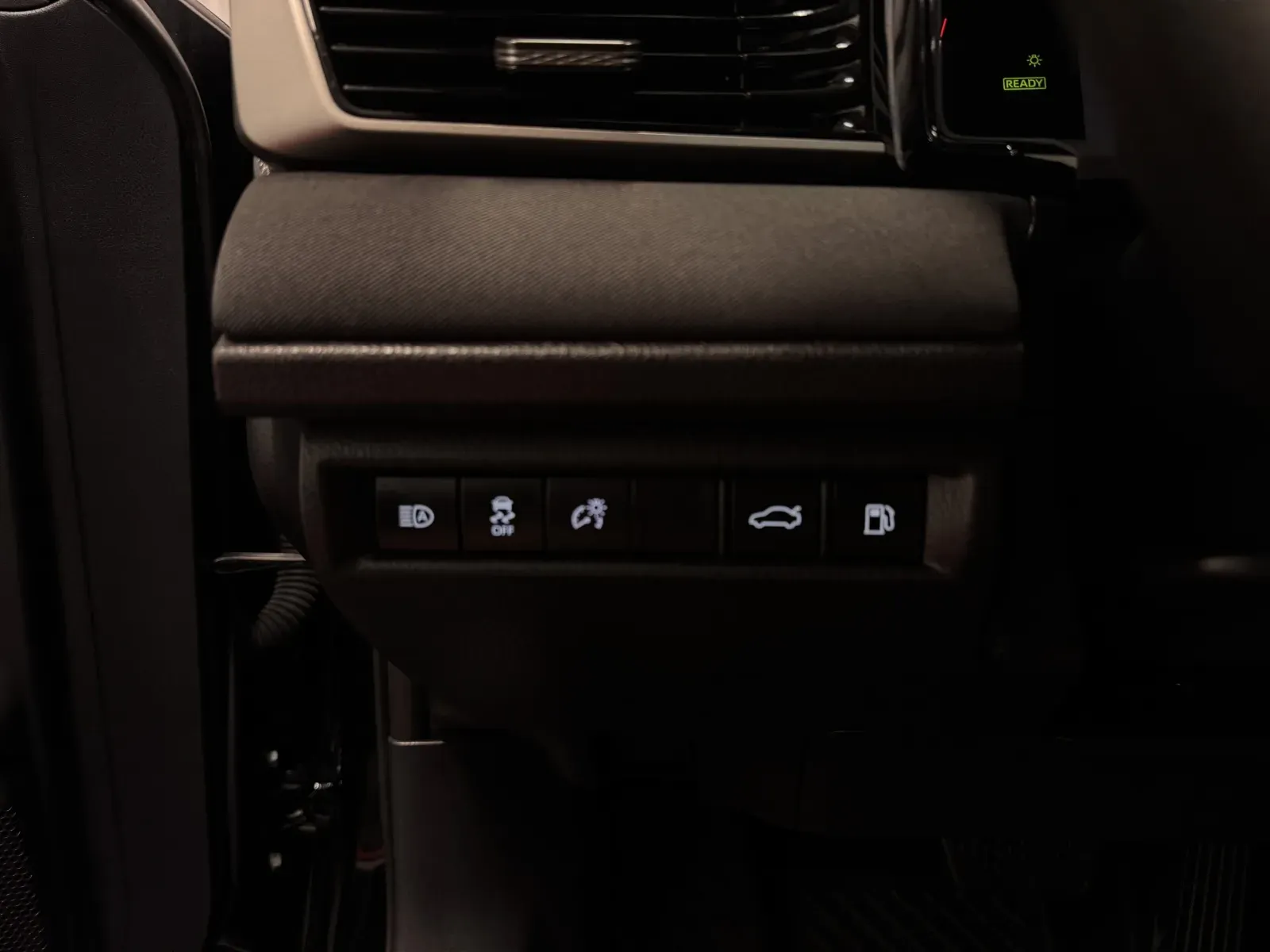 Toyota Camry photo 25