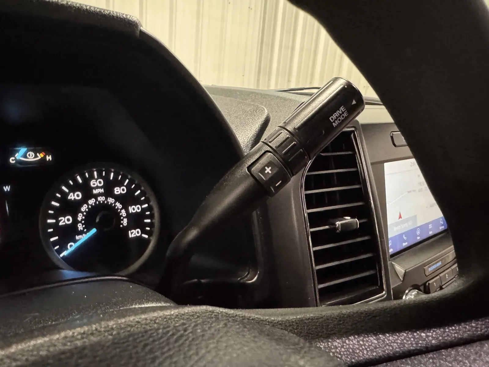 Ford F-150 photo 22