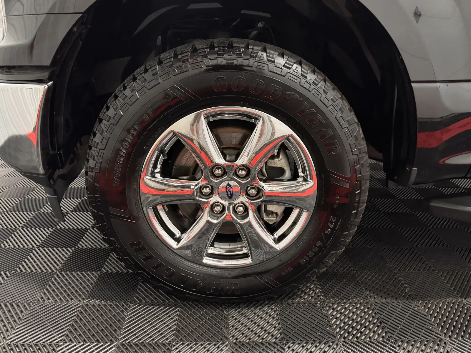 Ford F-150 photo 9