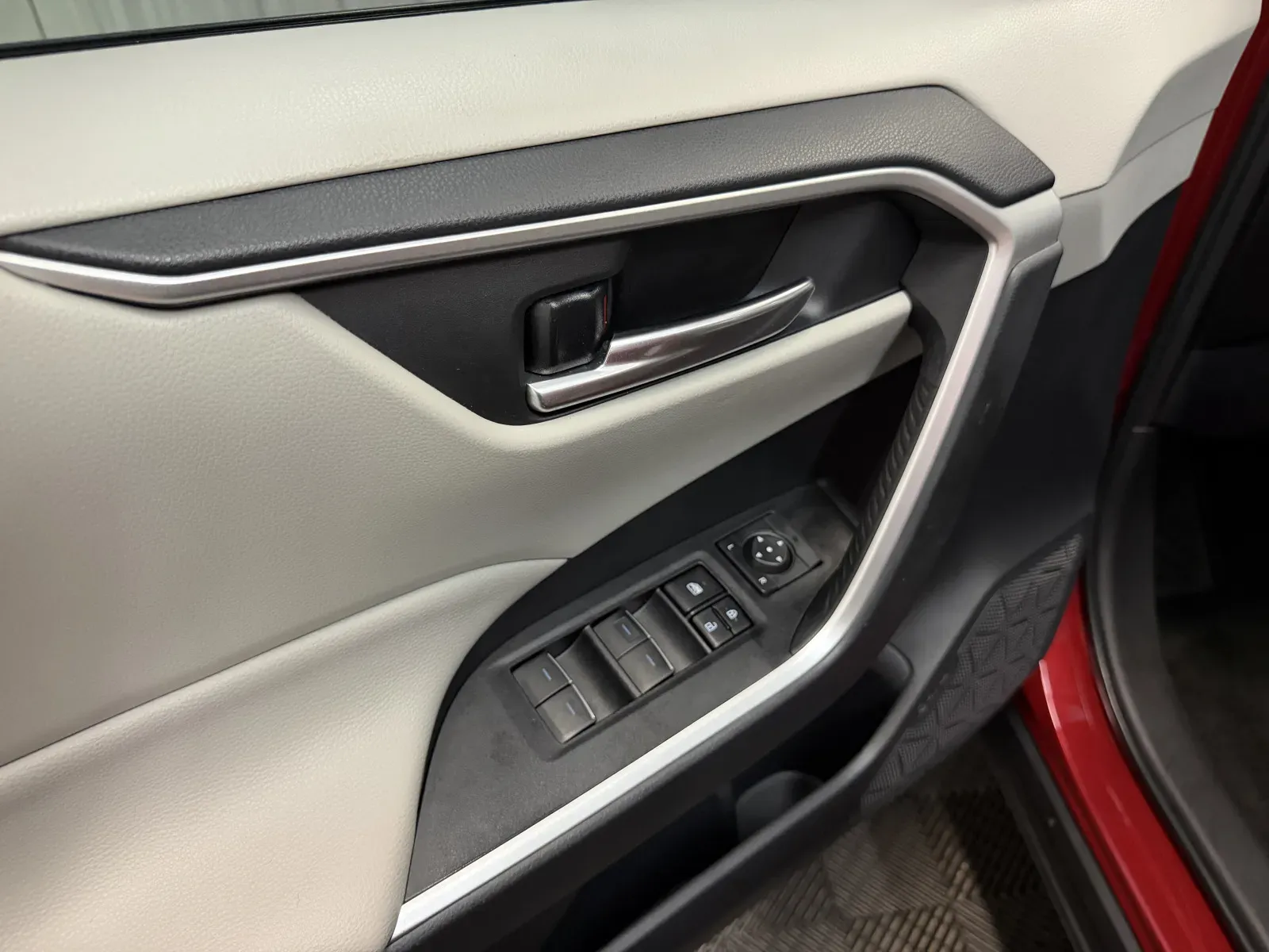 Toyota RAV4 photo 29
