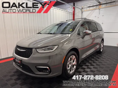 Gray 2021 Chrysler Pacifica Limited for sale in Branson West, MO