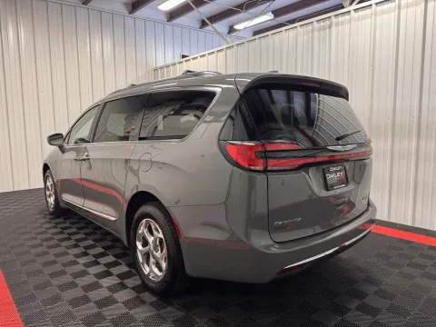 Photos of 2021 Chrysler Pacifica Limited for sale in Branson West, MO at Oakley Auto World