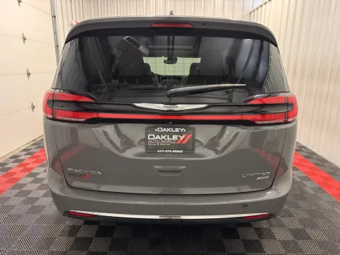 Another view of 2021 Chrysler Pacifica Limited for sale in Branson West, MO at Oakley Auto World