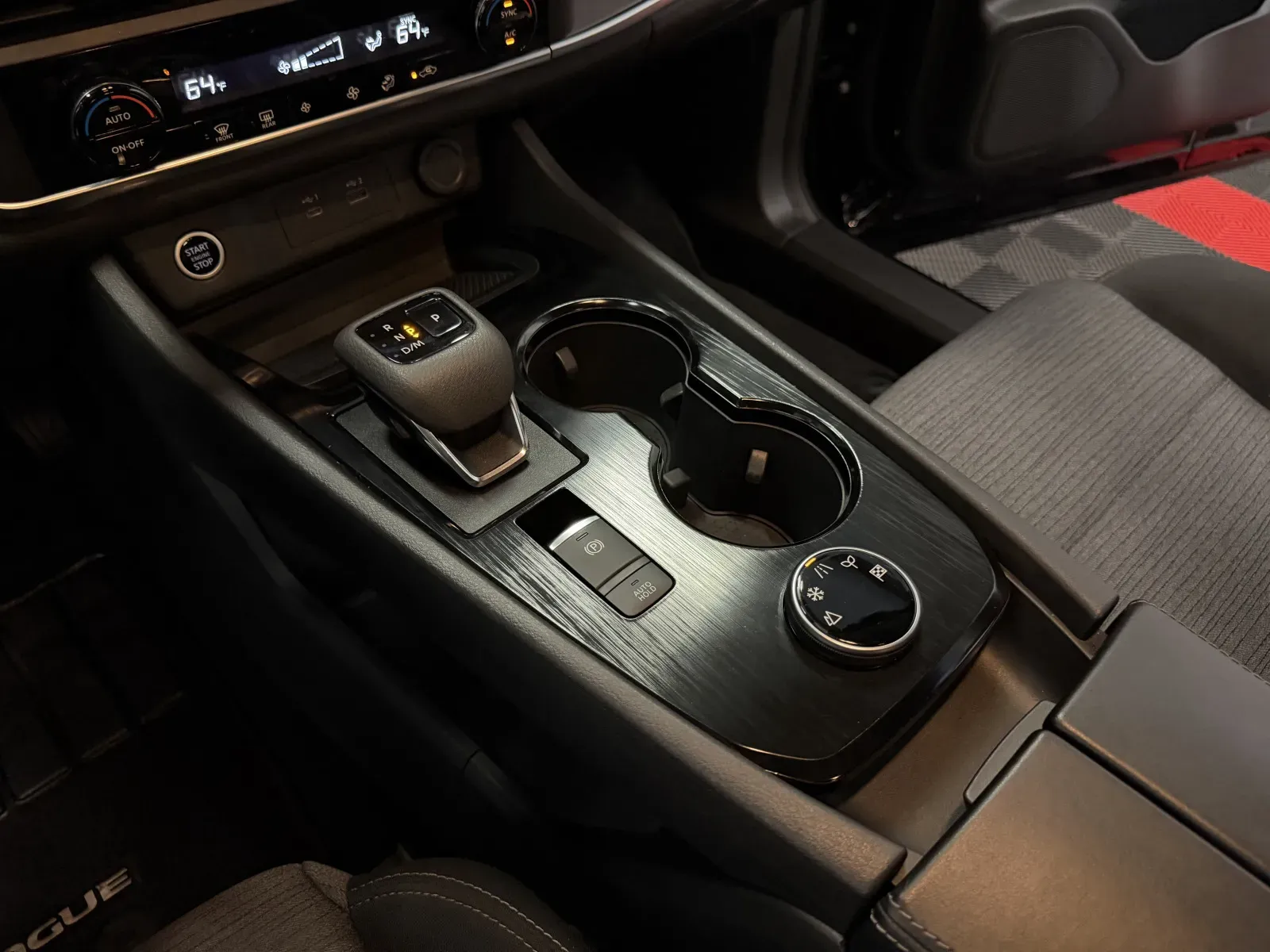 Nissan Rogue photo 33
