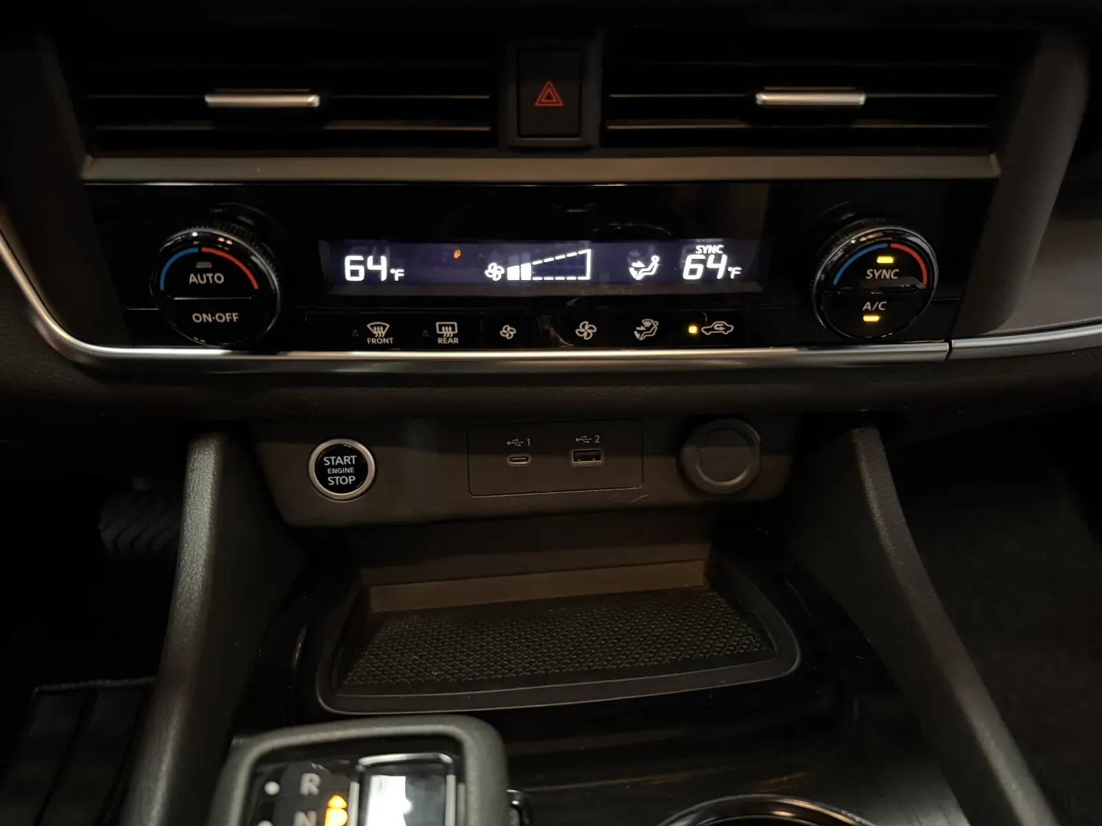 Nissan Rogue photo 32
