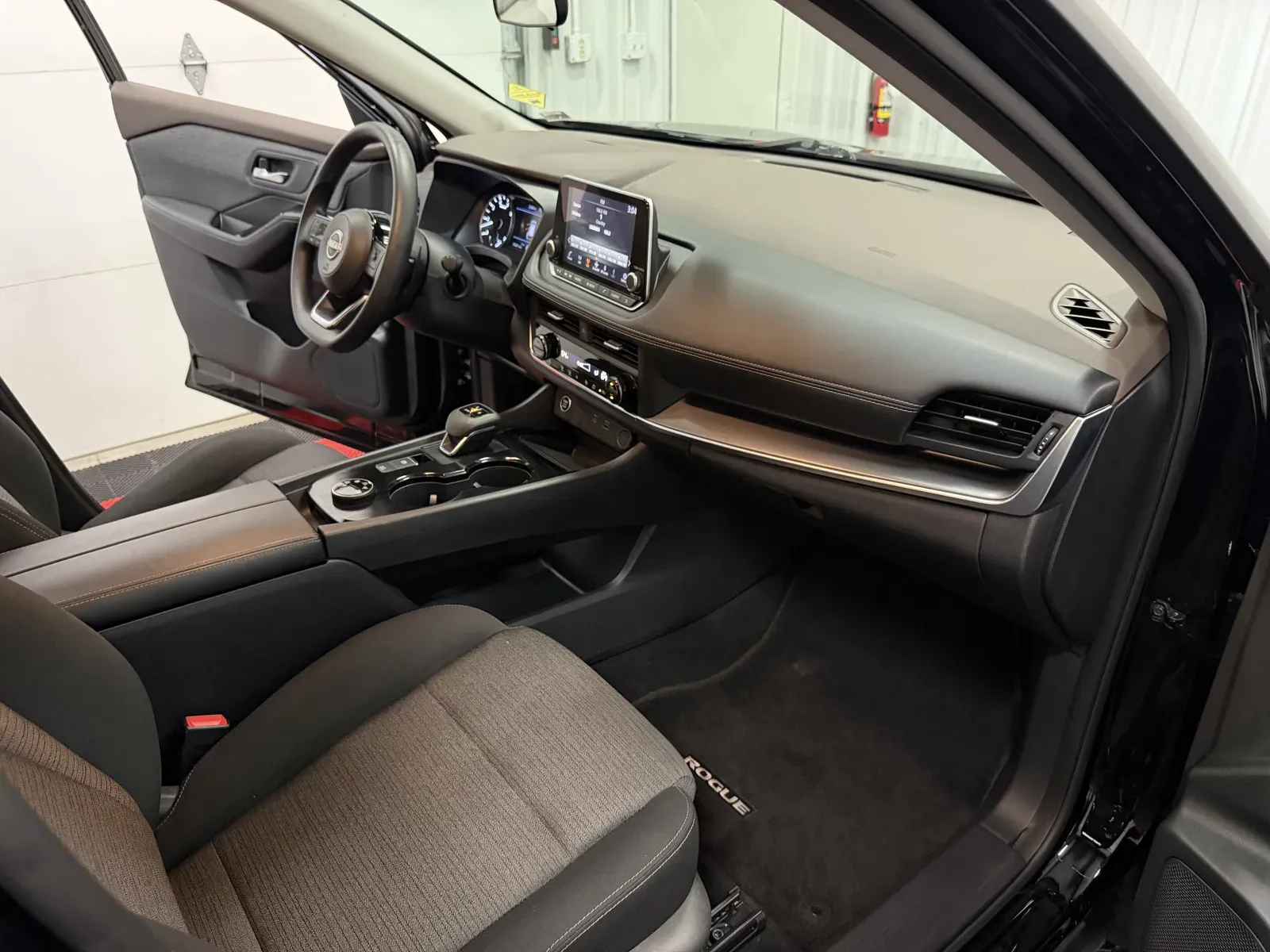 Nissan Rogue photo 45