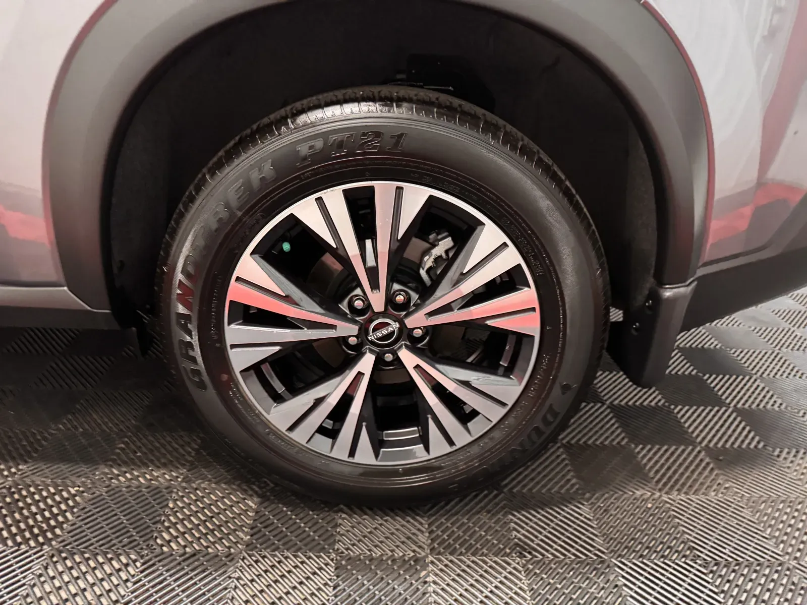 Nissan Rogue photo 11