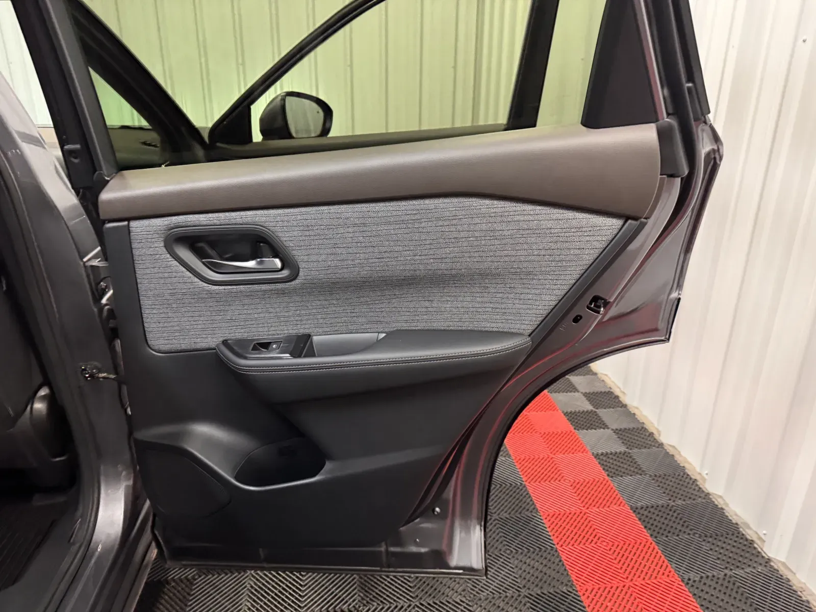 Nissan Rogue photo 38