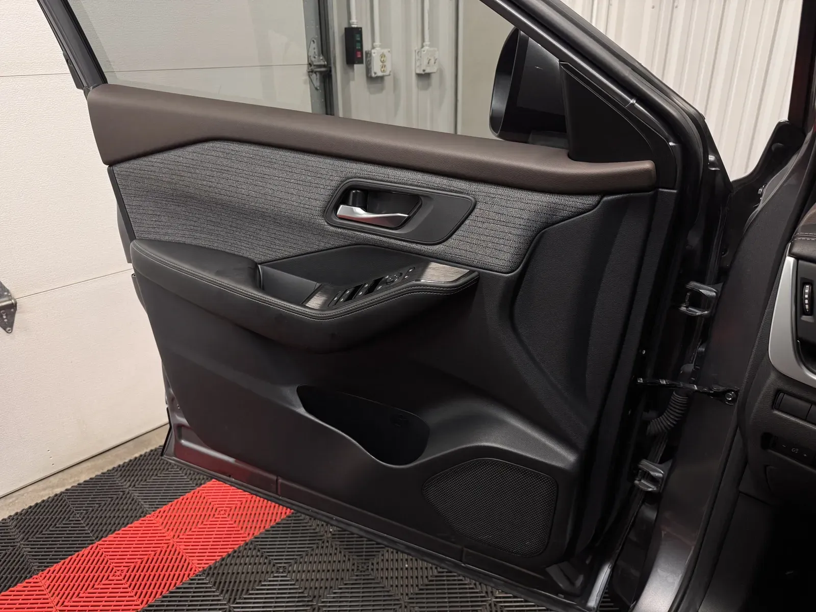 Nissan Rogue photo 25