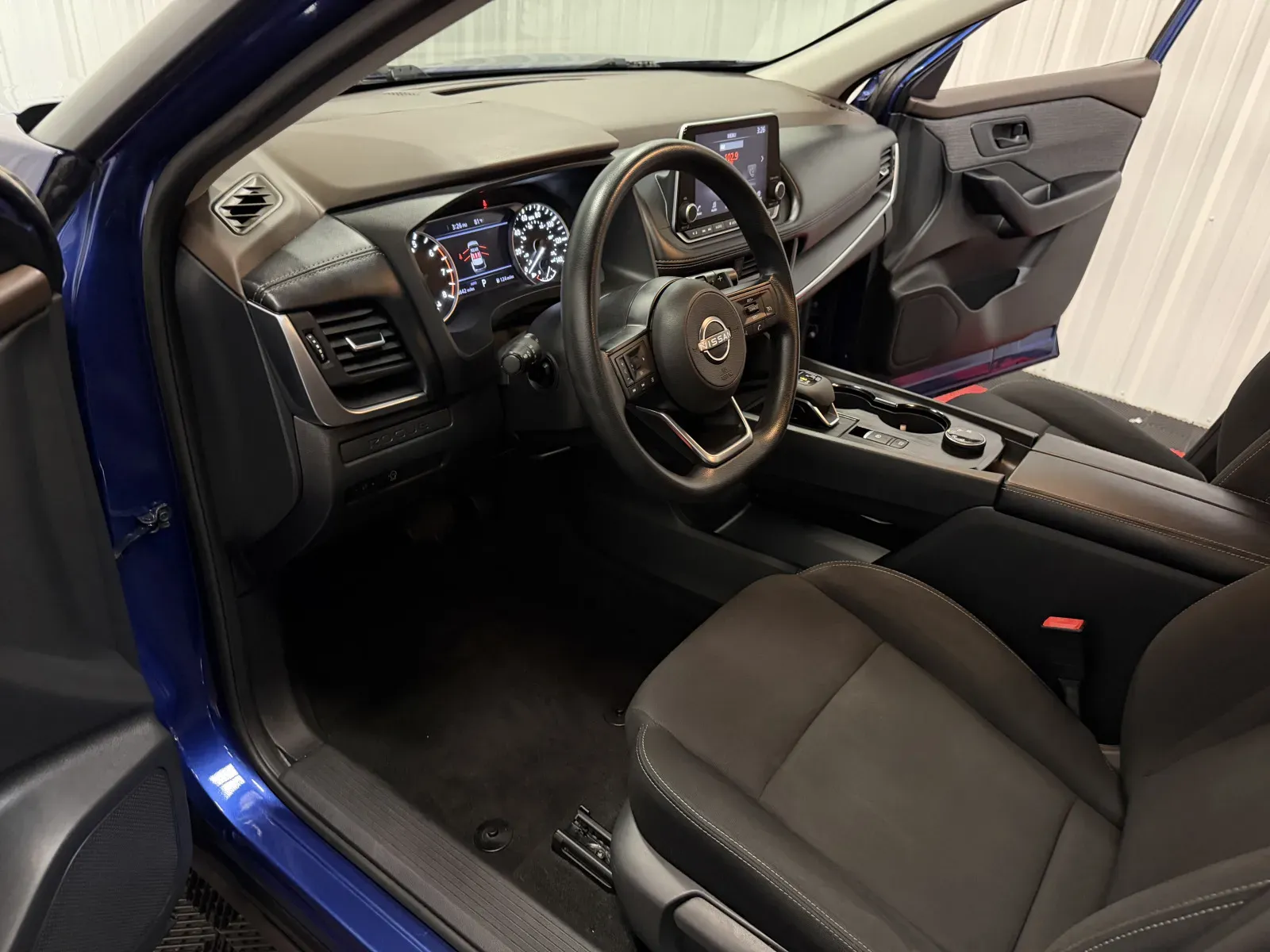 Nissan Rogue photo 37