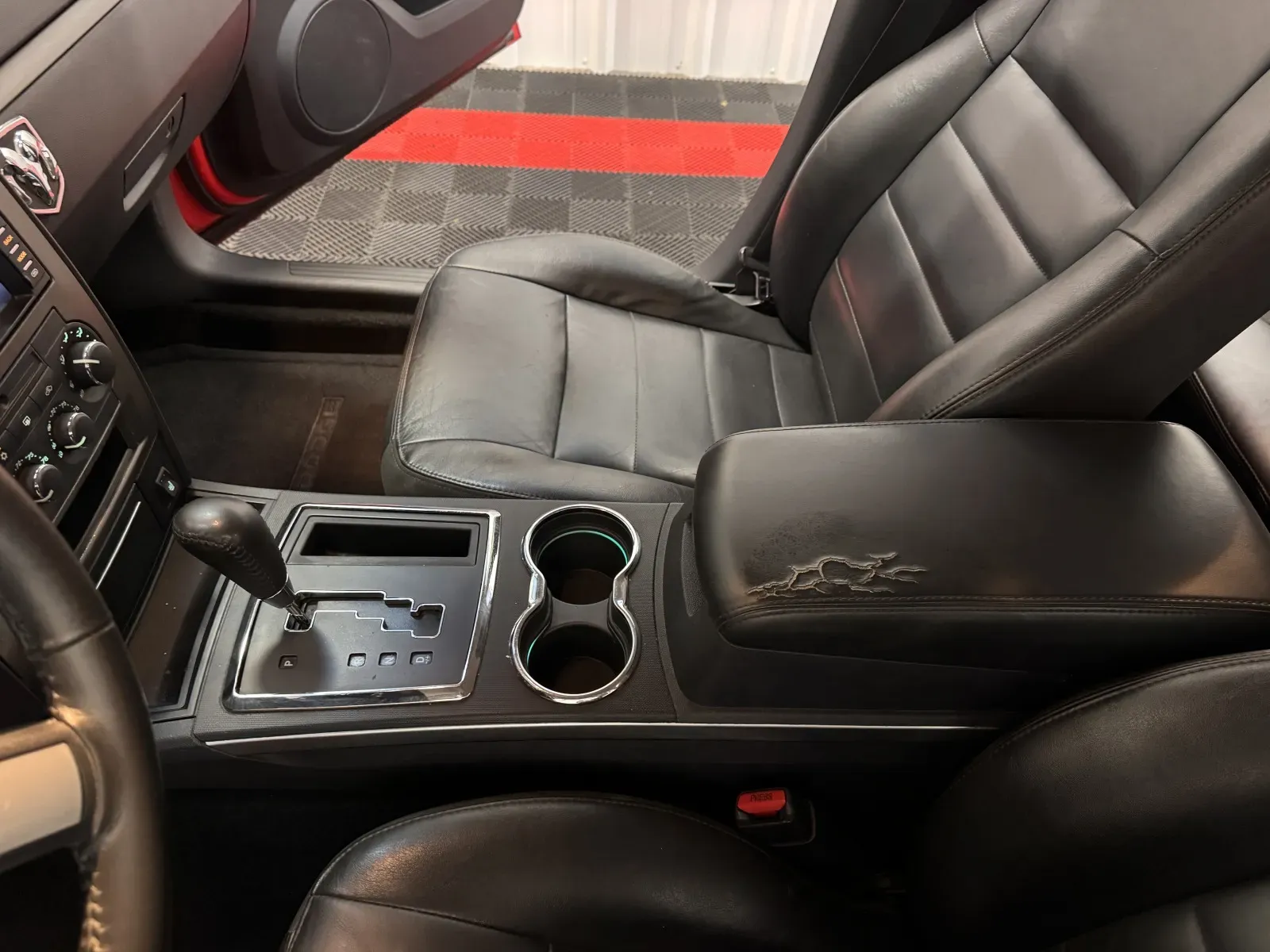 Dodge Charger photo 30